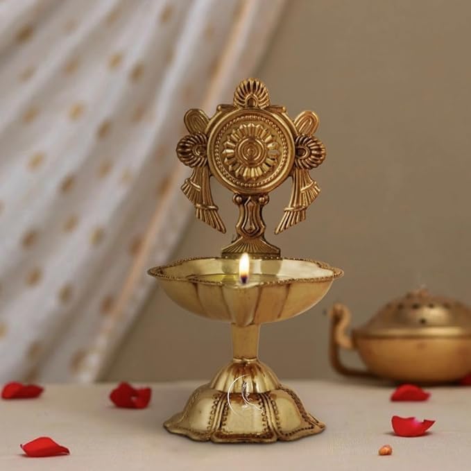 Chakra Deep Brass Chakra Deepalu Kuber Diya Religious Vilakku Oil Lamp for Pooja Room