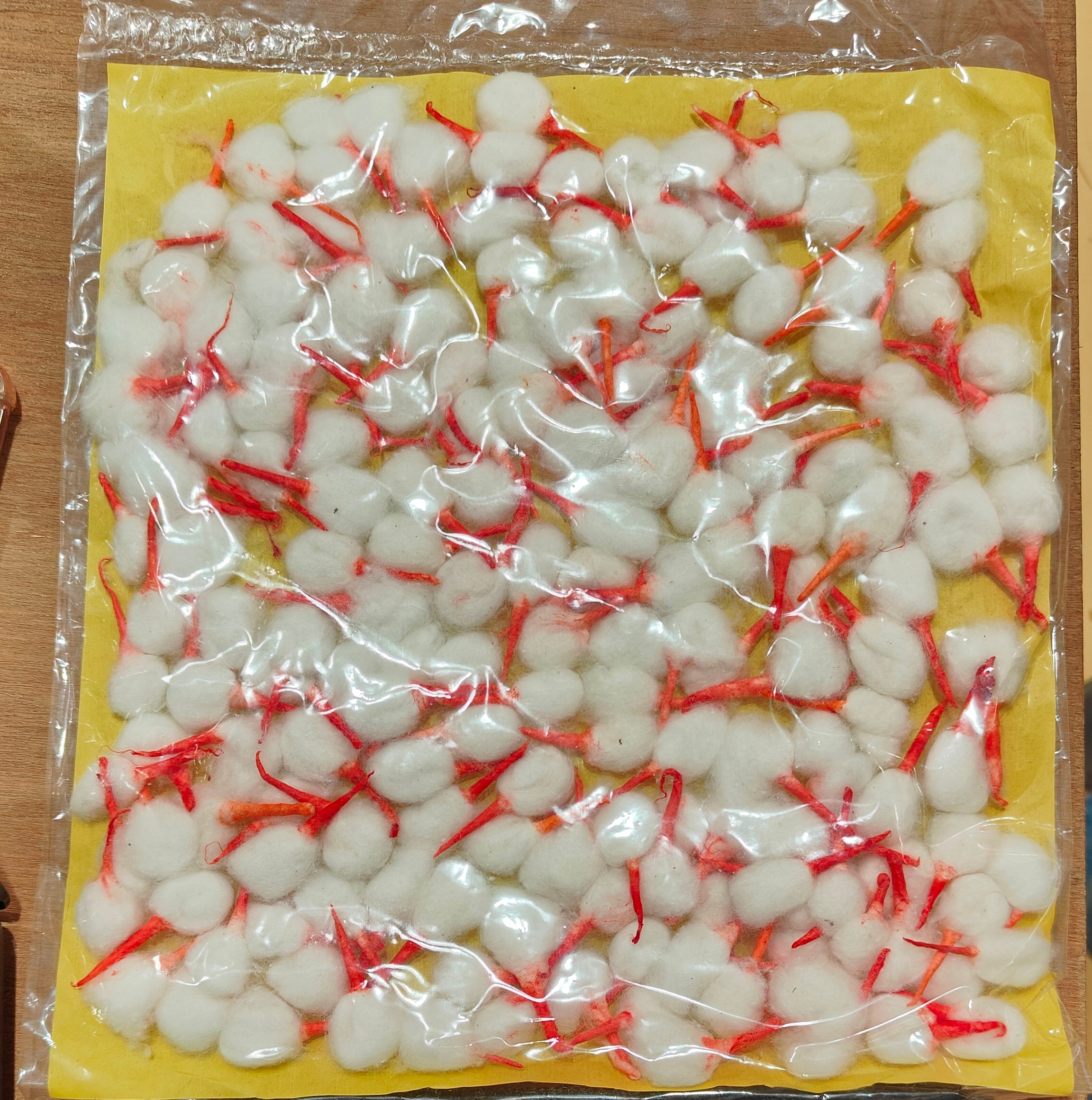 White Round Cotton Wicks with Kesar Tip for Diya Rui Batti for Puja, Aarti & Daily Worship Ready to Use Cotton Batti
