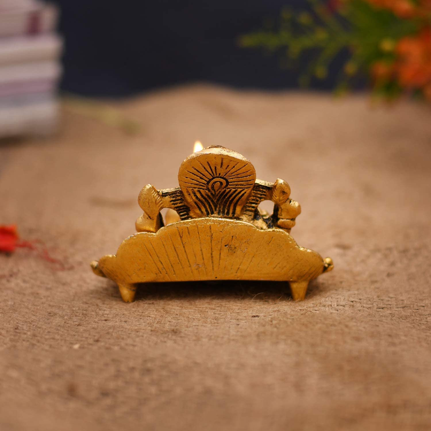 Bengalen Ganesha on Leaf Statue Ganesh Idol with Diya for Home Decorative Gifts Puja Diwali Gift Items